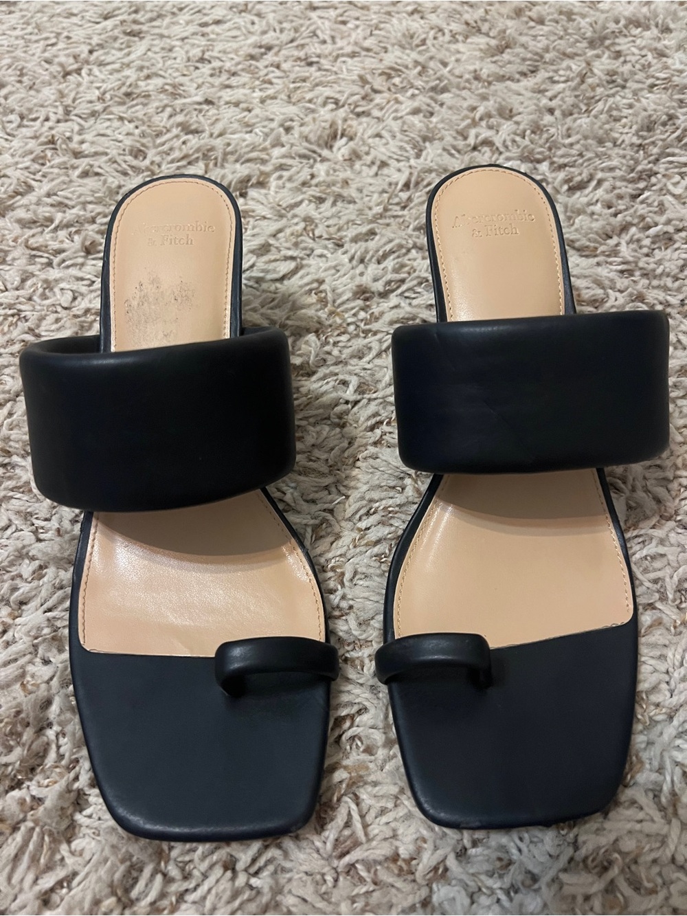 Abercrombie & Fitch Black Toe-Loop Slide Mules